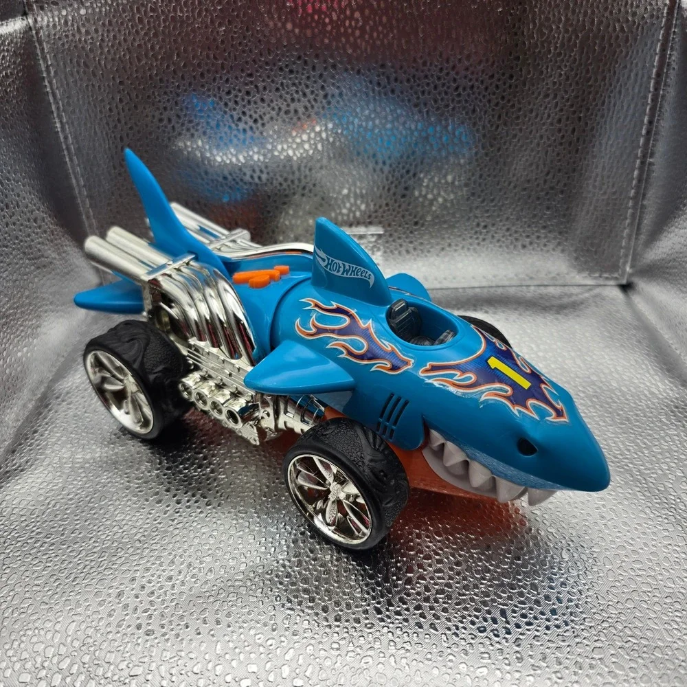 Hot Wheels Toy State Blue Shark Cruiser Car Light & Sounds Sharkruiser 2014 9